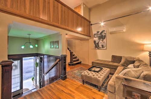Marshall Apartment | Updated Apartment in Historic Dtwn Marshall!