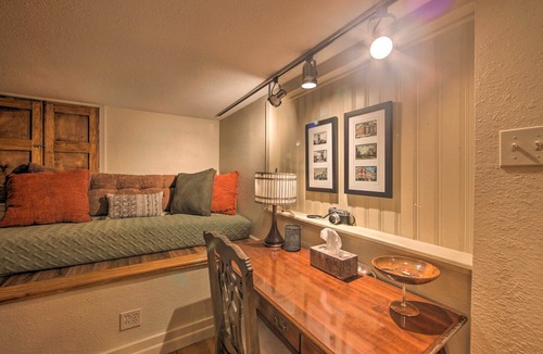 Marshall Apartment | Updated Apartment in Historic Dtwn Marshall!