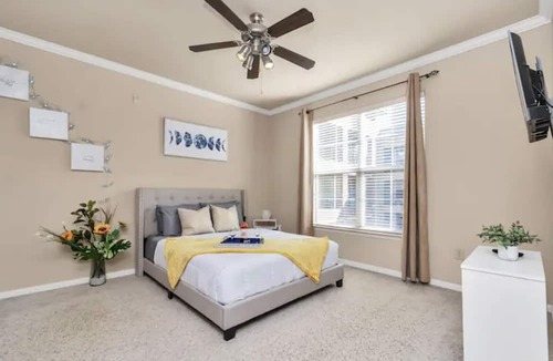 Astrodome Condo | Quiet 1BR w Patio - Near Med Center, NRG, GRB & Galleria