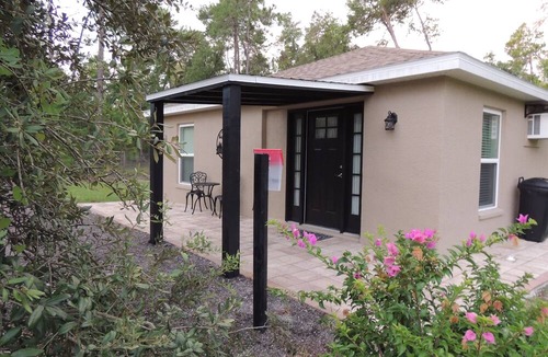 Brooksville Cottage | Cozy Cottage of Weeki Wachee