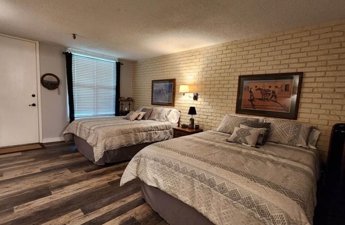 River Ranch Condo | Rustic Country Living at River Ranch Sleeps 6! 102