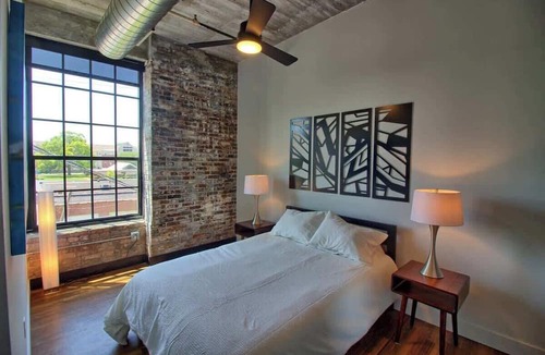 Midtown Hotel | Chic Ultramodern Loft Suite w/Designer Features