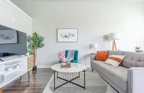 Allen Apartment | Boulevard Stays Luxury 1BR King Suite Pool Gym Parking - B