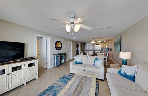 Crystal Beach Condo | Crystal Dunes by Southern Vacation Rentals