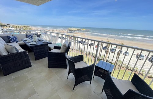 Ocean View Halifax Estates Condo | Aruba Unit 802 4 BR Direct Oceanfront Condo - Large Balcony