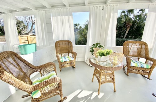 Laguna Beach Estates House | Charming 2BR Laguna Beach Cottage with Fenced Yard & Covered Patio ~ Beach Access #81