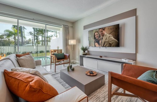 West Kissimmee House | Formosa Valley Resort by UNE Homes