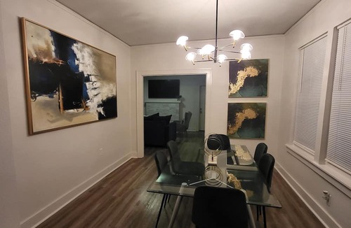 Pettaway Apartment | The Jasmine On Main located in the Historic SOMA District