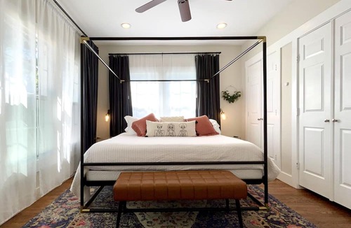 Kessler Apartment | Spacious Dallas basecamp for the whole crew — stocked for families and groups, just minutes from the action and steps from vibrant Bishop Arts District.