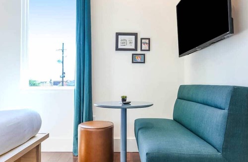 Faubourg Lafayette Hotel | The Syd | Swamp to City | Heated Pool & Oasis
