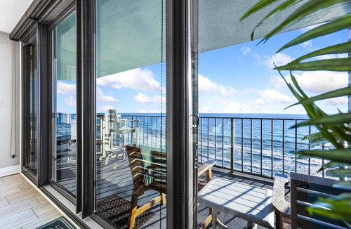Biltmore Beach Condo | Spectacular 3 Bedroom, 2 Masters on the Water, amazing views, free beach chairs