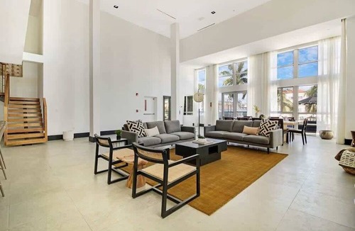 Flamingo/Lummus Apartment | Roami at Collins Ave PH | Pool | Near Beach |4 Bed