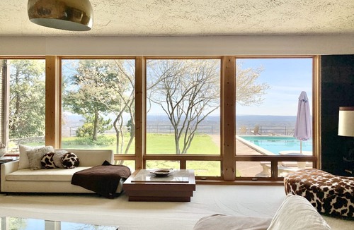 Lookout Mountain House | Lookout Mountain Retro Pad - late date to book Nov 2026