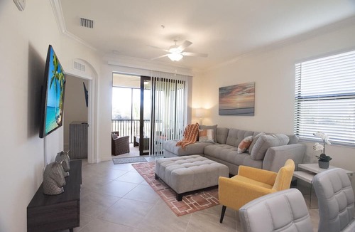 Lakewood Ranch Condo | Pin-High - Dazzling 3/bed, 2/bath with Lake and Green View