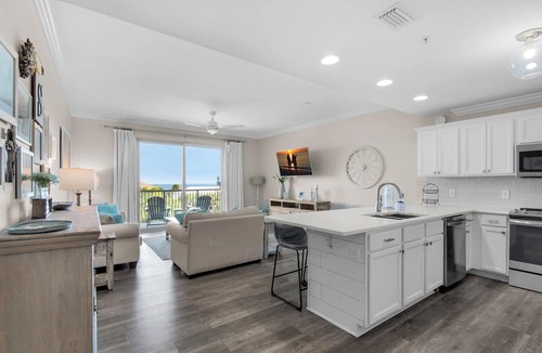 Miramar Beach Condo | ☀️Gulf Views⛱️Beach Service-100 Steps2Beach-Pool +Hot Tub-2BR Beach Resort 406☀️