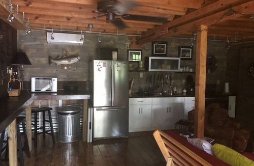 Montevallo House | The Barn - Only 5 minutes to I65