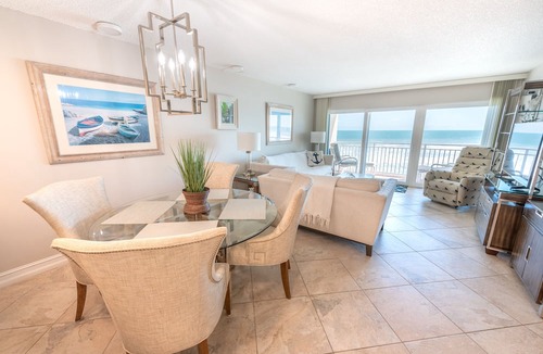 Satellite Beach Condo | Oceanfront 2BR Condo w/Balcony at Paradise Beach Club, Unit 334