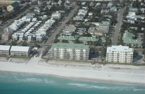 Crystal Beach Condo | Direct Gulf View, Designer Decor! Steps to sand. Sleeps 6.