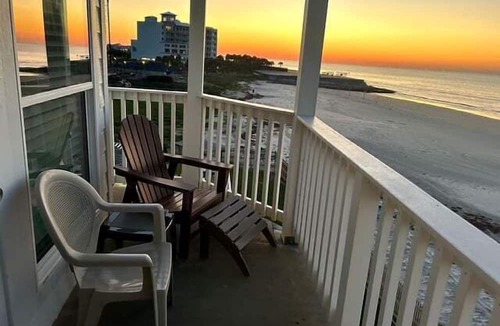 Galveston Condo | Beachfront Corner and panoramic view of beach and Gulf of Mexico below (2314)