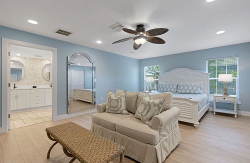 Clearwater Beach House | 🌴Casa Del Mar | Huge Home + Casita | Private Pool Steps to North Beach Sleeps 12 ➠ 971