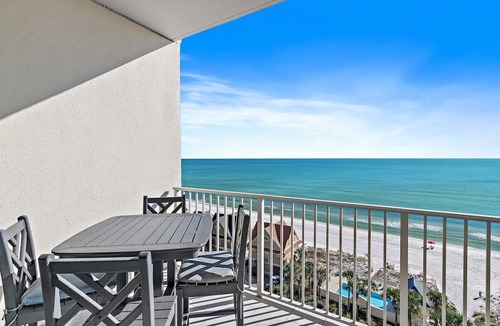 Miramar Beach Condo | Updated Leeward Key 1005, 2 bed/2 Bath, Beach Service beautiful condo