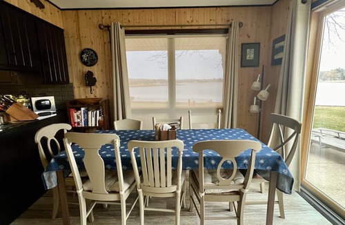 Onekama House | 5 Bedroom Portage Lake Family Getaway