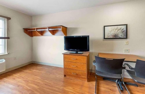 Pelham Apartment | Relaxing Studio 6 Pelham|1 Full Bed, Nsmk|Kitchen