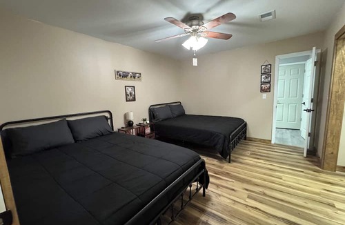 Dover House | OZARK RETREAT: SxS Paradise! Sleeps up to 12 - [SEE NIGHTLY RATE DETAILS BELOW]