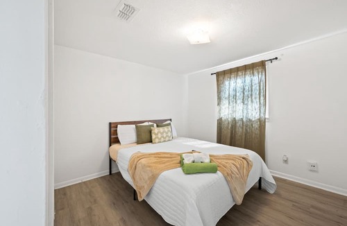 Westside Apartment | 3-bedroom apartment with AC in Jacksonville