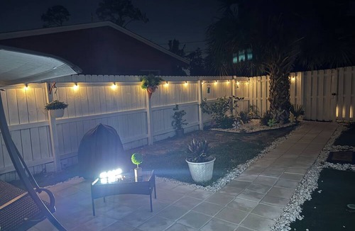 Callaway Apartment | Modern room with separate patio/for two persons