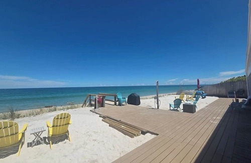 Floridana Beach Apartment | Blue View Paradise | Beachfront Getaway - 🐢🚀🌊☀️