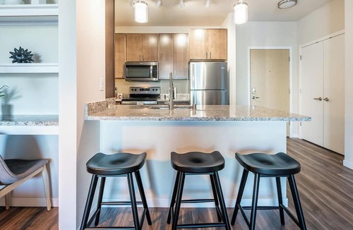 Pine Forest Apartment | Landing | Spectacular 2BD, Clubhouse, Gym