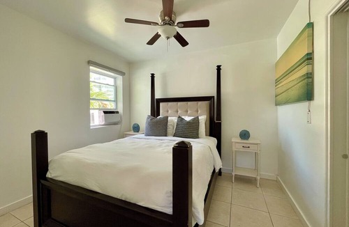 Lauderdale Beach Apartment | 2237/U3-Welcoming-Beach Front-3-bedroom-apt -AC-Downtown