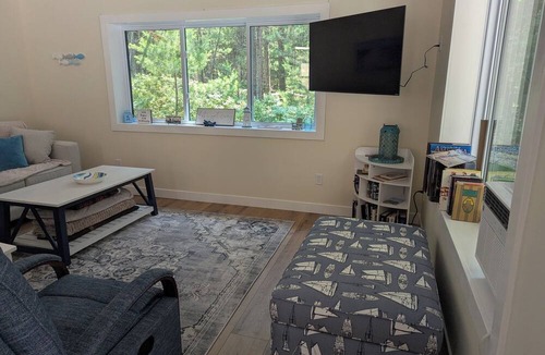 Pentwater Cottage | Cozy Cottage wildlife abounds at the REZ of Pentwater