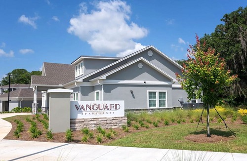 Newberry Apartment | Landing | Beautiful 2BD, Gym, Pool