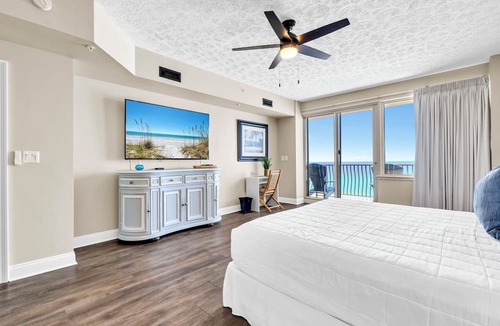 Gulf Lagoon Beach Condo | 🌊Beach Views-Oversized Balcony-Gulf Front Pool-Hidden Dunes 704🌊