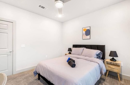 Grand Prairie Apartment | Grand Prairie 1BR | IKEA, Epic Waters, Bass Pro