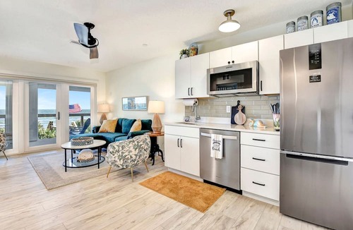 Painters Hill House | The White House Flagler Beach Ocean Views- Master