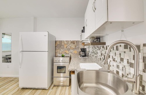 West Little Havana Cottage | Cozy Miami Cottage: 5 Mi to Dtwn!