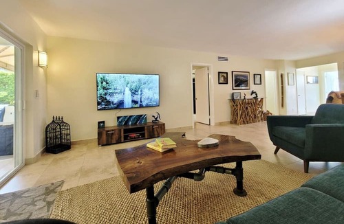Sugar Sands Apartment | Island life 2 br 2-ba walk 2 beach, Snorkel & Surf