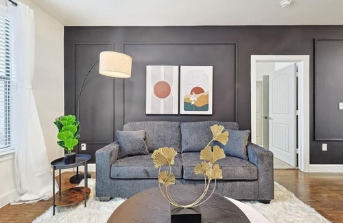 Frisco Apartment | Modern Frisco 2BR Retreat Close to Shopping & Corporate Centers