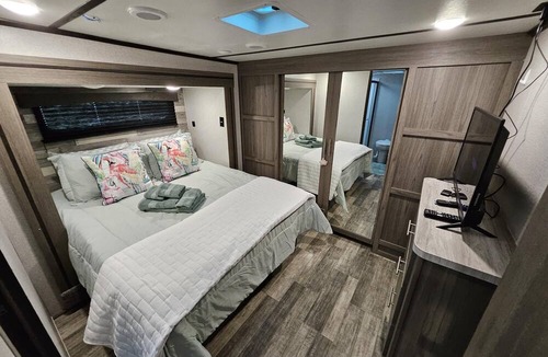Port Bolivar House | Bayfront Bliss – Solitude 5th Wheel - Sleeps 6