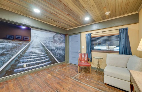 Texarkana Apartment | Pet-Friendly Texarkana Studio in The Historic 1894