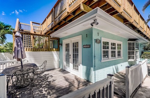 Ilexhurst Condo | Beach Lovers’ Pick: Ground-Floor 3-Bedroom, Patio & Pets