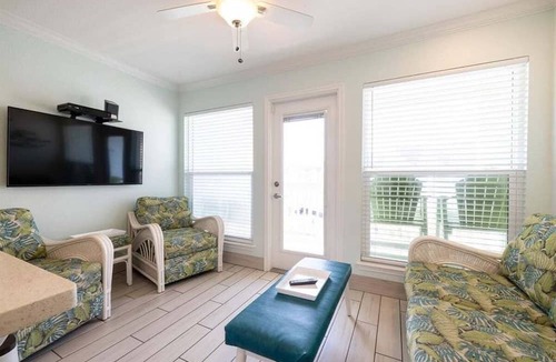 Galveston Condo | Seascape condo w/amazing pool/beach views from balcony - sits right on the beach