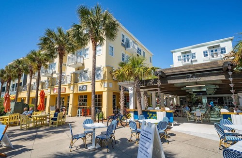 Gulf Place Condo | CUTE! Soak in Gulf Views and