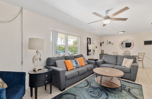 Melbourne Beach Apartment | Tranquility Seahorse Suite