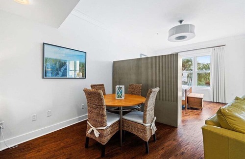 Gulf Place Condo | 🌊 Ocean Views | Private Beach Access | Pool | Hot Tub | Located in Gulf Place 🛍️