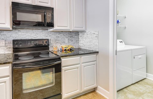 Dadeville Condo | Pool & Dock Access: Waterfront Dadeville Condo!