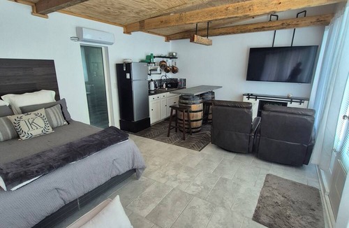 Jemison Apartment | Cozy studio with WiFi and AC in amazing Jemison